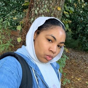 Meet your Posher, Renee